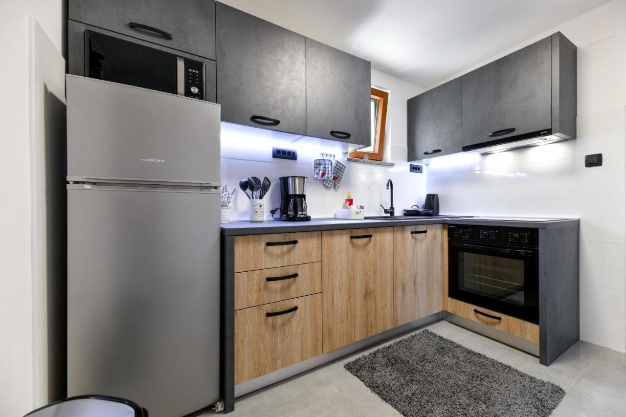 Holiday Home Skevini Dvori Starigrad Paklenica Exteriör bild